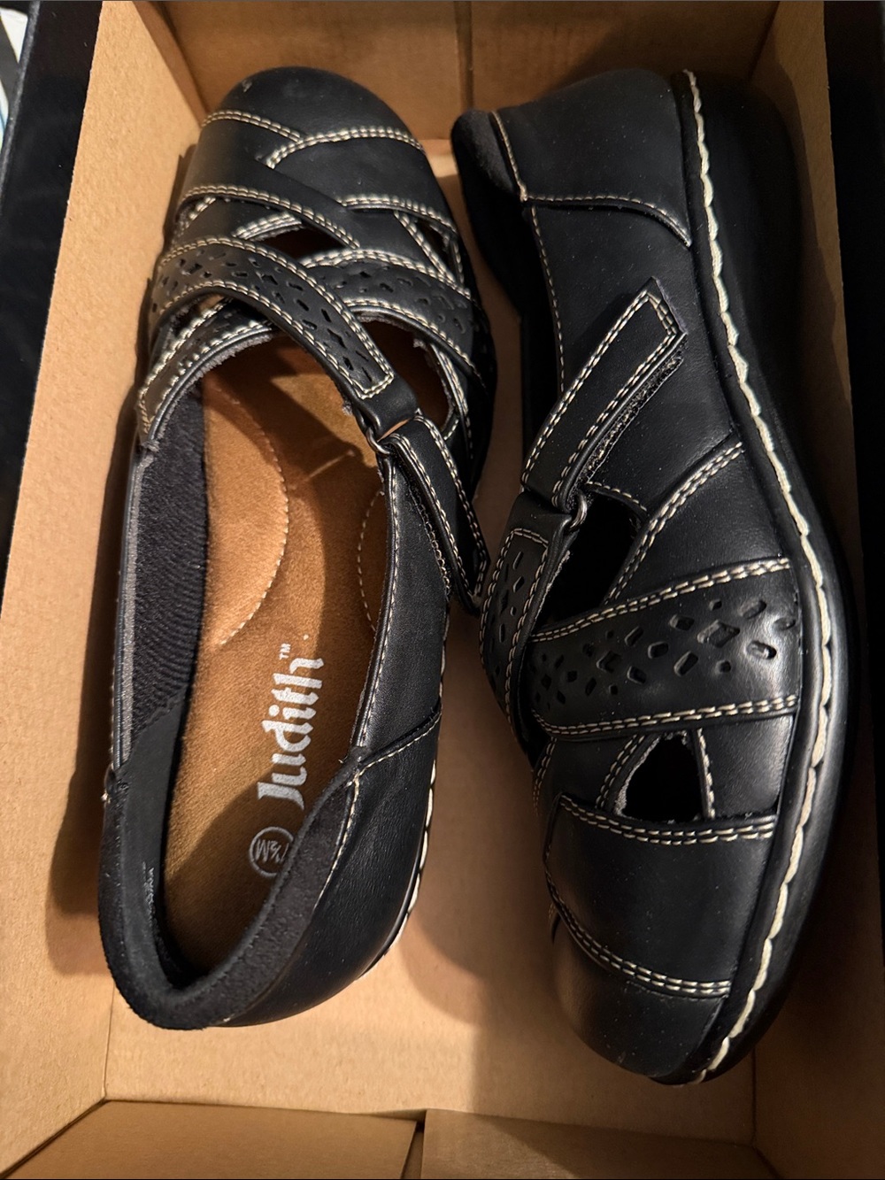 New with tags!! Black Women's Casual Fisherman Sandals